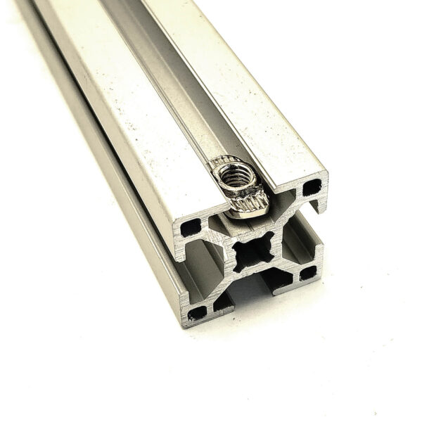 T-nut M6 para Perfil Slot 30 – Porca T com Inserção Rápida